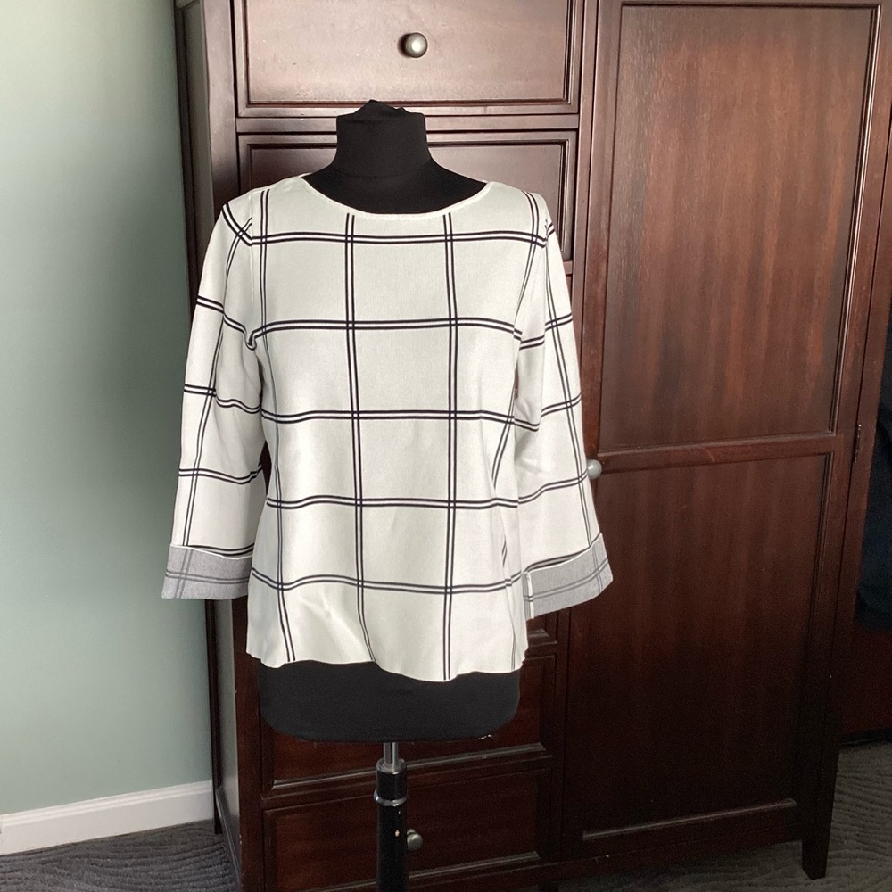 Ann Taylor Black on White Windowpane Summer Boat Neck Sweater EUC